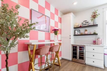 Disco Dollhouse - East + 2 8 Mi Downtown * Nashville