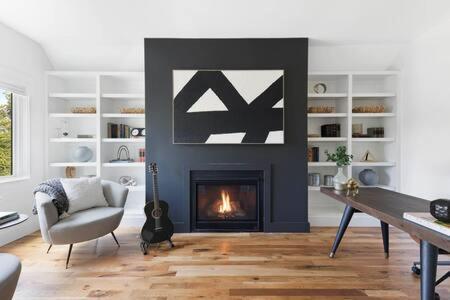 The Hadley House - Cozy Porch & Fenced In Backyard Holiday home *