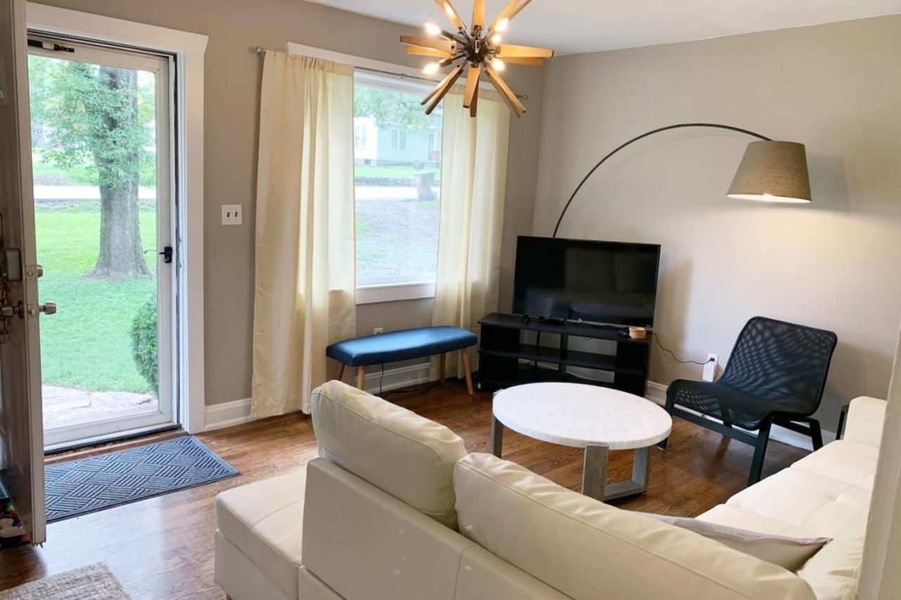 Hangout House Play, Work, And Visit Holiday home