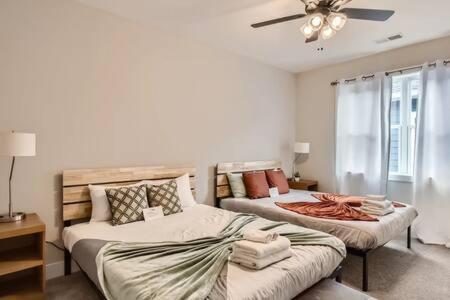 New Build 5 Min To Broadway Sleeps 10 Holiday home Nashville