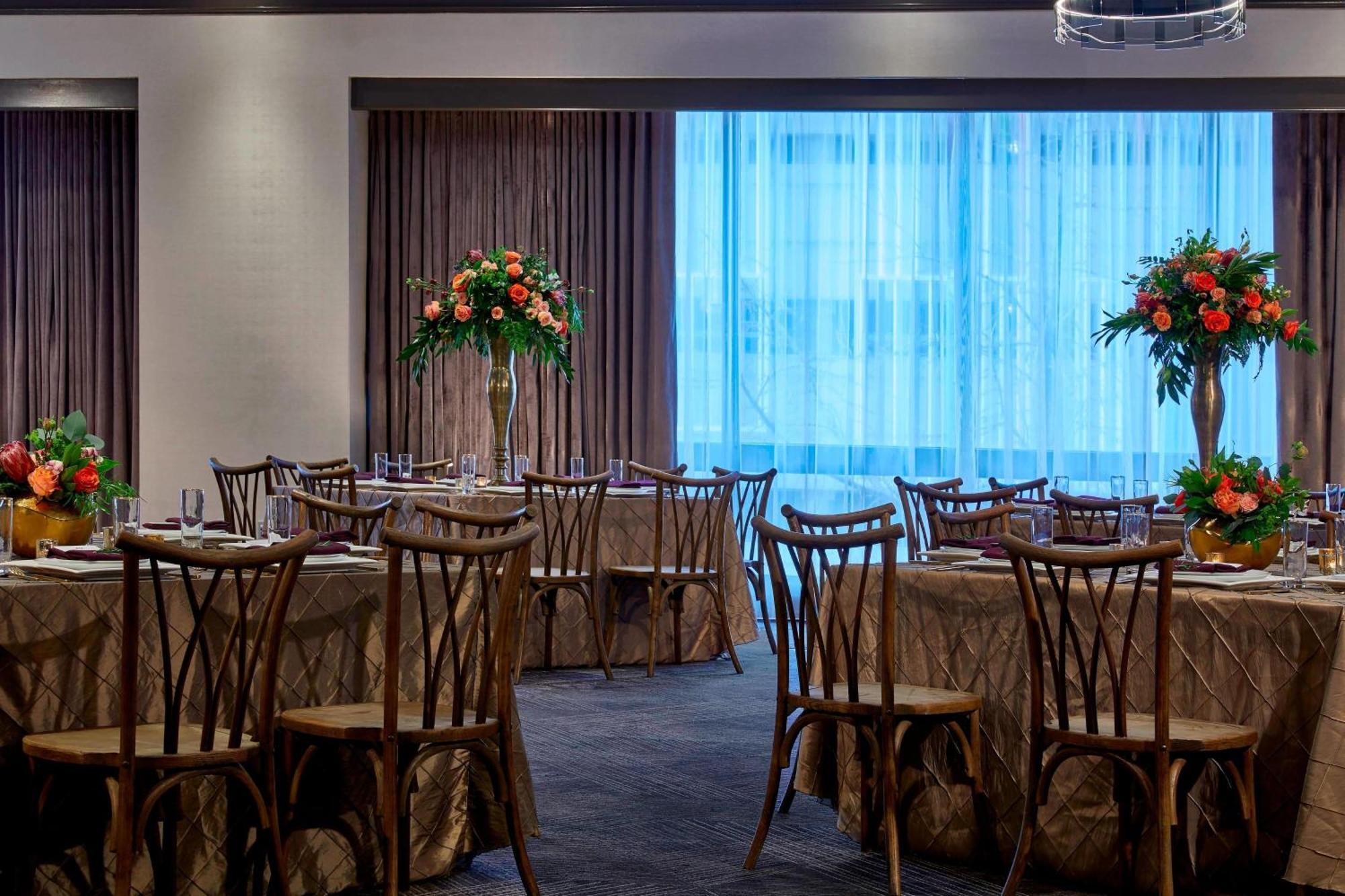 Hotel Renaissance Nashville