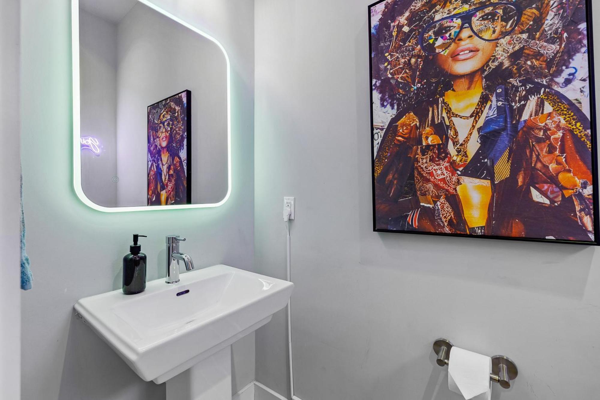 Stylish Heights Townhome *
