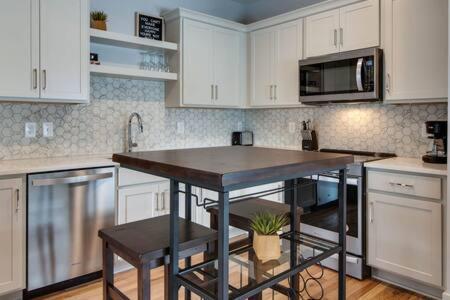 East Homes For Family Gatherings Holiday home
