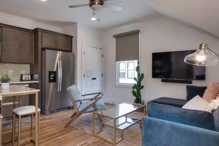 East Homes For Family Gatherings *