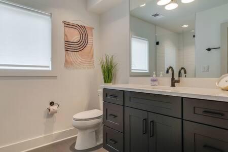 Holiday home Luxurious Germantown With Rooftop Decks *