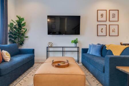 Holiday home Luxurious Germantown With Rooftop Decks