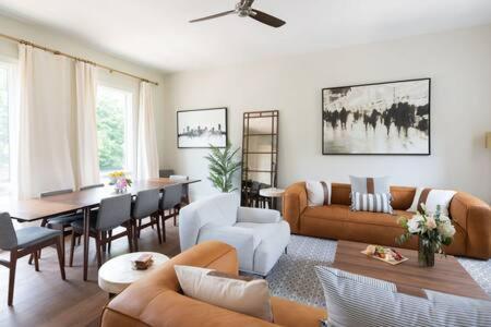 Rooftop Mansion With Views Holiday home *