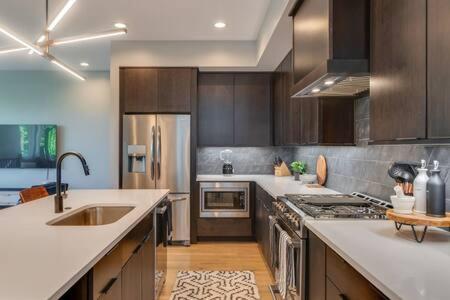 Rooftop Retreat In Downtown Nashville