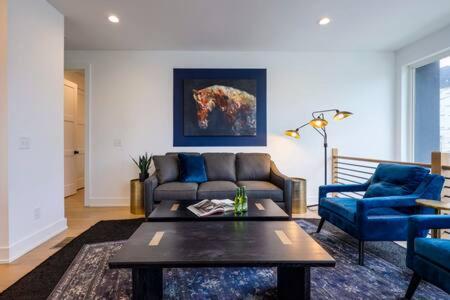 The Ireland - Rooftop Views, 9 Mins To Broadway Nashville