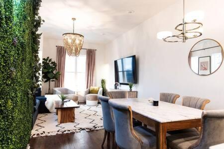 The Ludlow - Chic Rooftop & Peloton, Walk To Eats Nashville