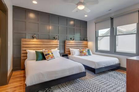 Holiday home Elegant East Townhouse Retreat *
