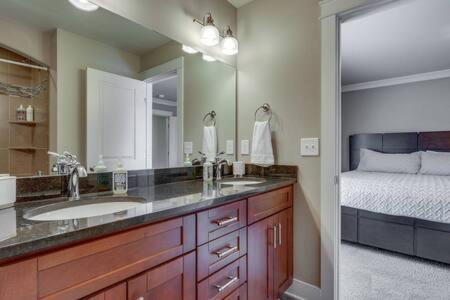 The Argyle - At Belmont In King * Nashville