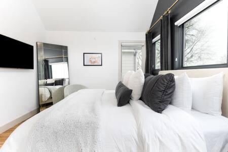 The White House - Glam Meets Cozy Nashville
