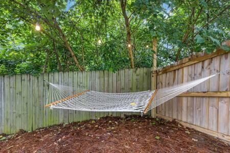 The White - 2 Bedroom - Heart Of Holiday home Nashville