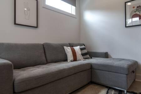 Stylish East Nash Townhouse, Walk To Favorite Eats, Cozy Den, Workspace, Smart Tvs & Fast Wifi, Full Kitchen, Garage & 24 Hr Hospitality, Near Mas Tacos, Rosepepper & Five Points, 10 Min To Broadway *