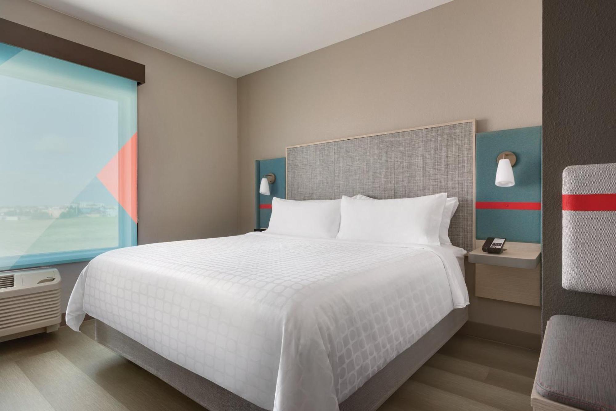 Avid - Airport By Ihg Hotel