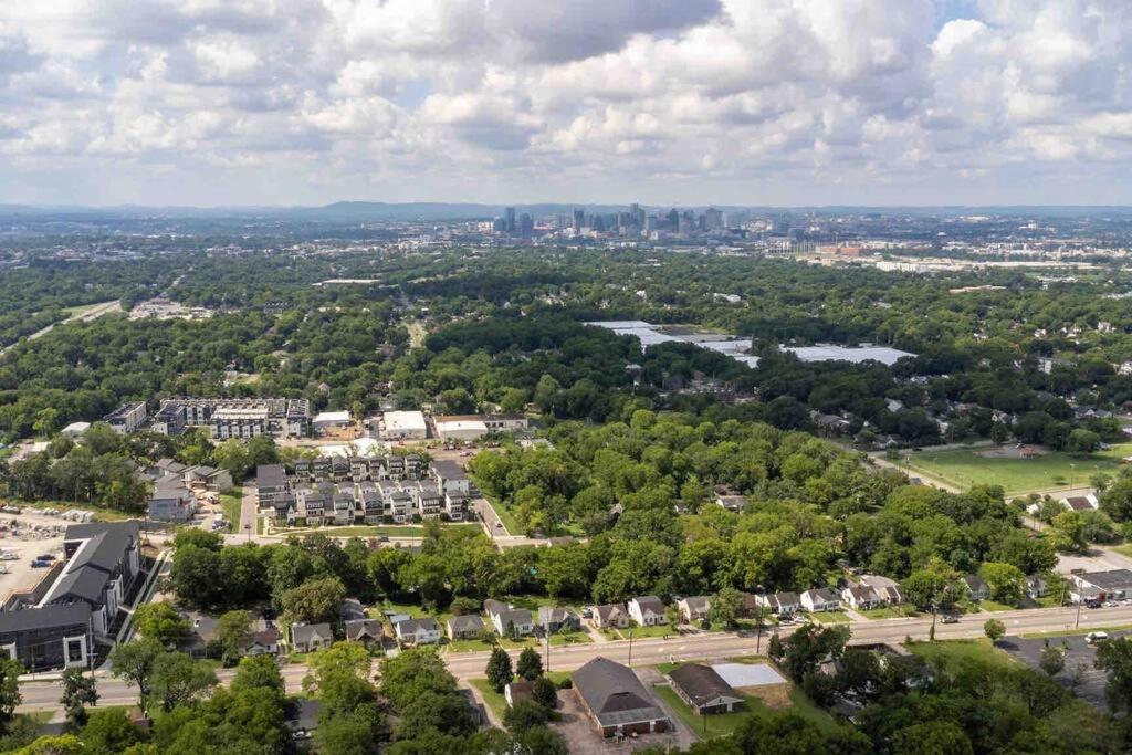 Luxurious In The Heart Of Downtown Holiday home *