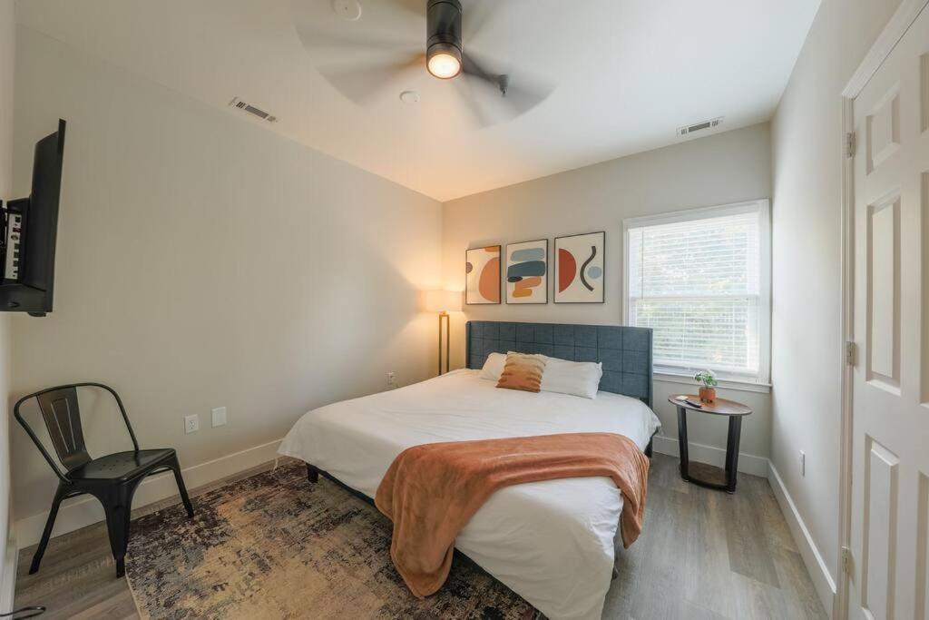 Apartment Chic 2br With Optional Parking Mins To Music Row, Vanderbilt & Broadway Nashville