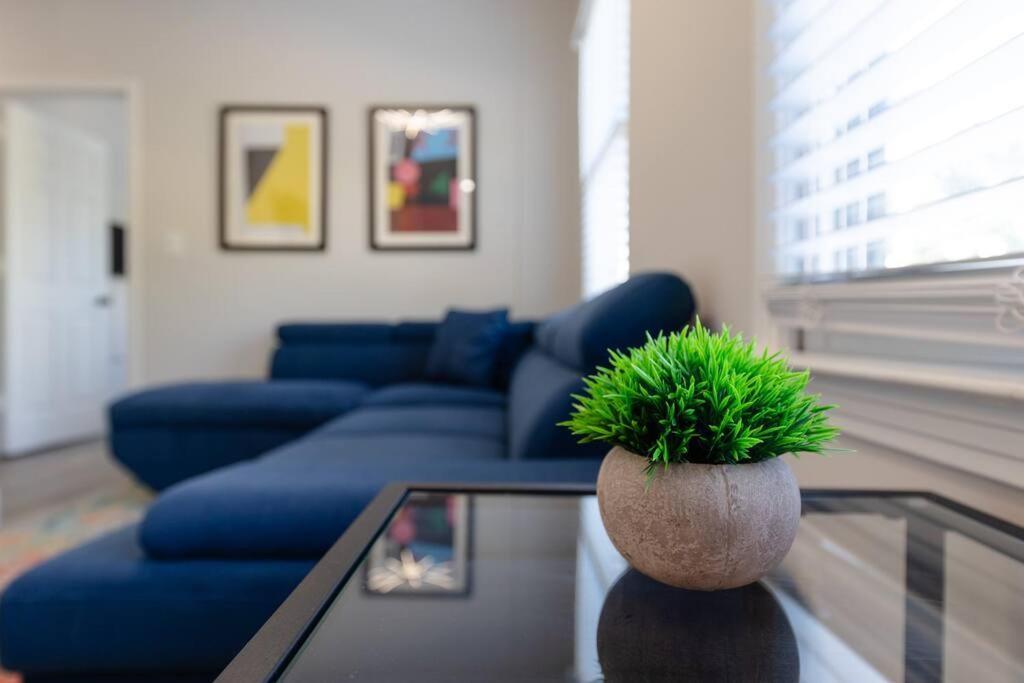 Chic 2br With Optional Parking Mins To Music Row, Vanderbilt & Broadway Apartment