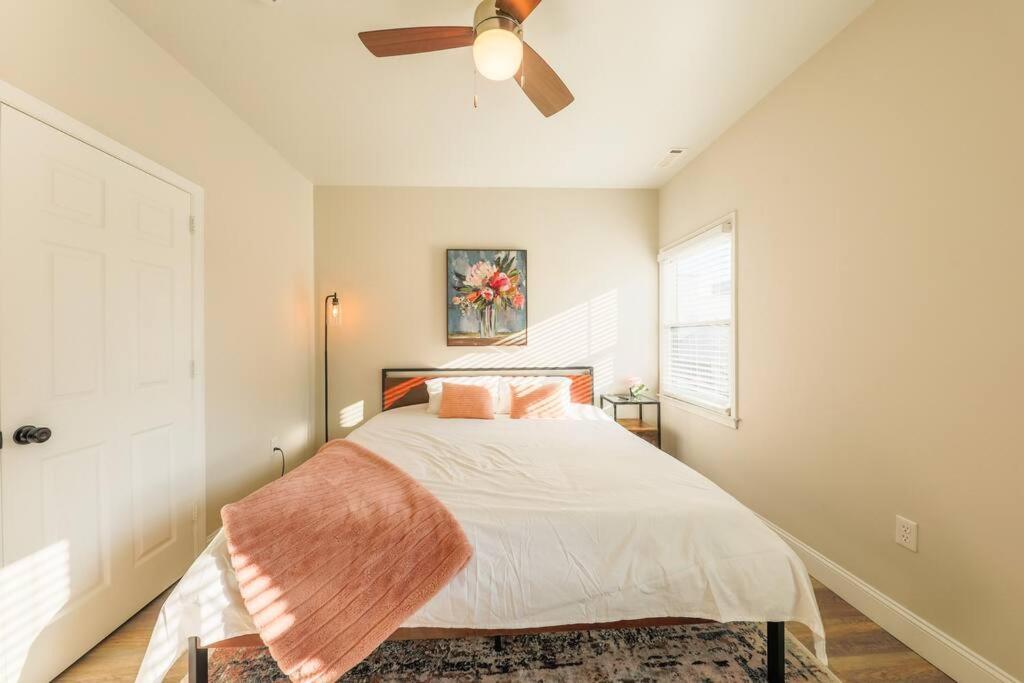 Luxury 2br King Beds With Optional Parking Near Vanderbilt & Broadway Apartment Nashville