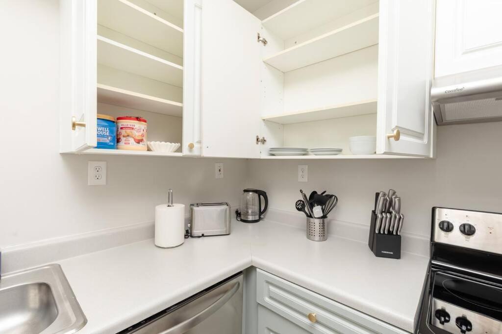 Apartment Modern 1br With King Bed And Optional Parking Near Broadway And The Gulch *