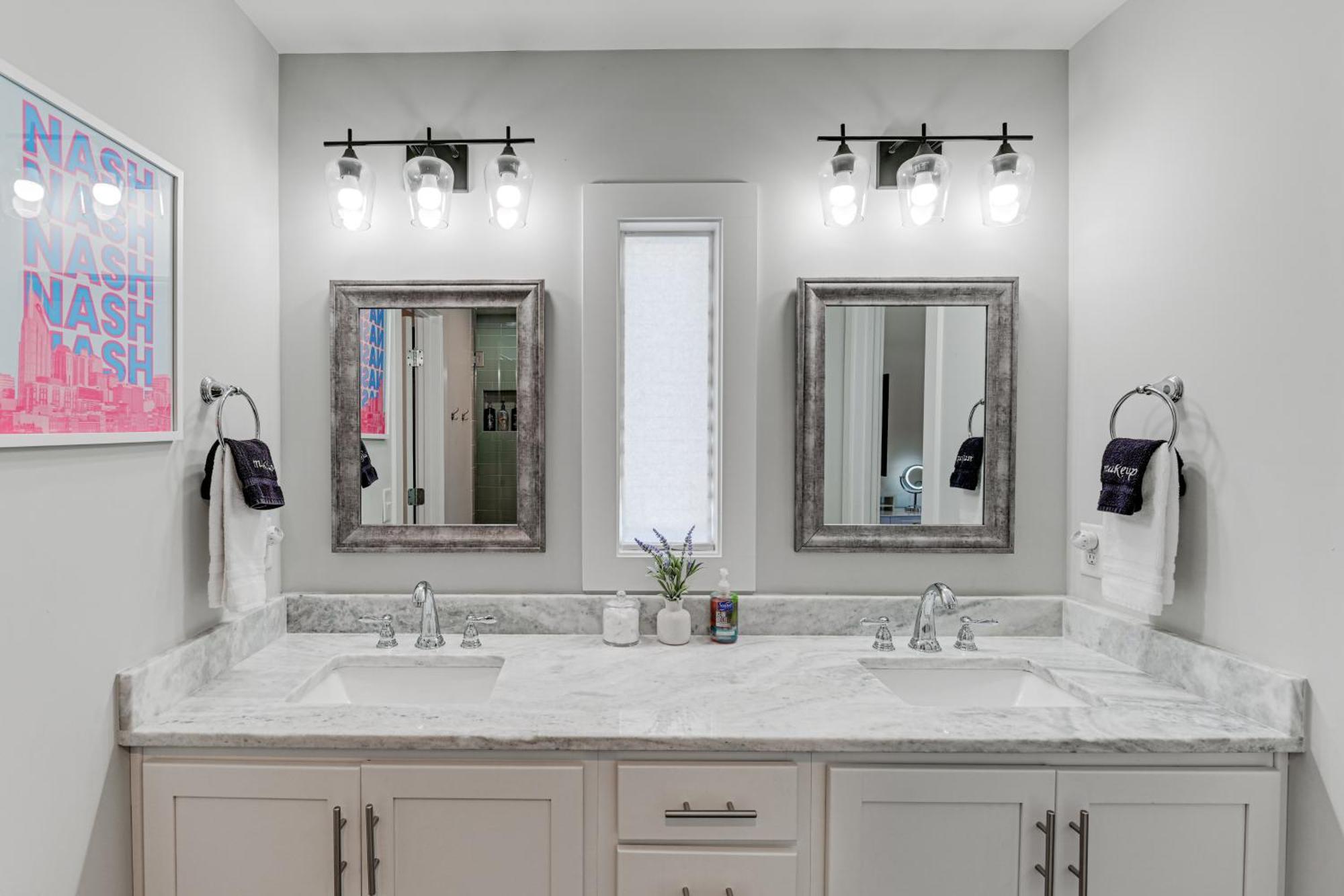 Hotel Pet-friendly Retreat About 3 Mi To Downtown!