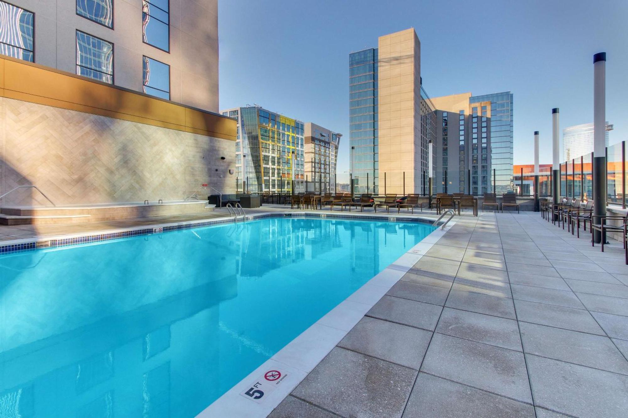 Drury Plaza Downtown Nashville