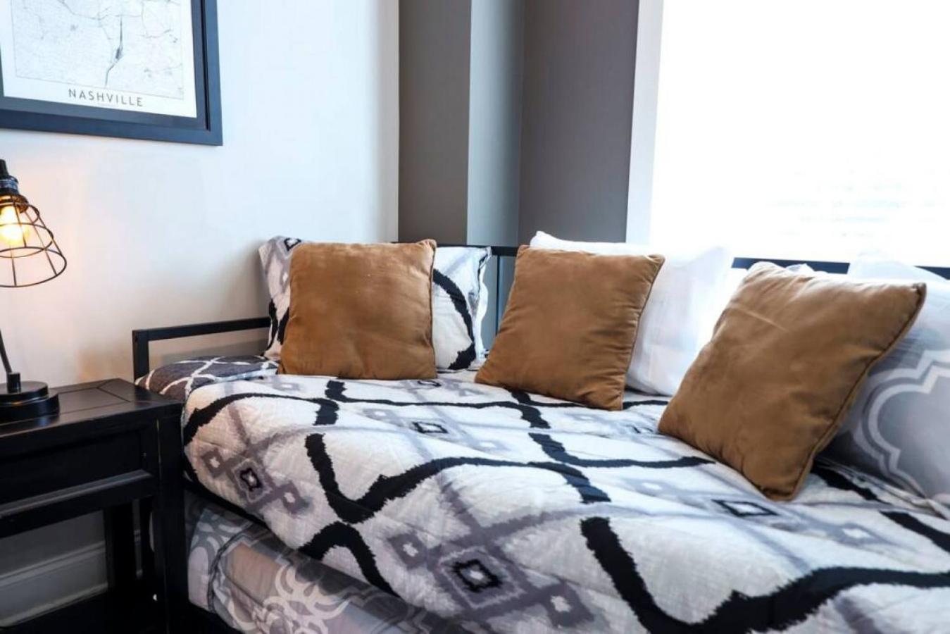 Holiday home Weho Home, Geodis Park, Mini-golf, Arcade, 10min To Downtown! Sleeps 10!