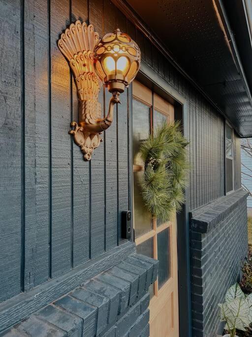 Apartment Dreami East - 2br Retreat With Cozy Patio And Mini Golf *