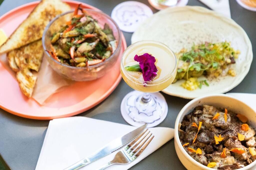 Dreami East - 2br Retreat With Cozy Patio And Mini Golf Apartment *