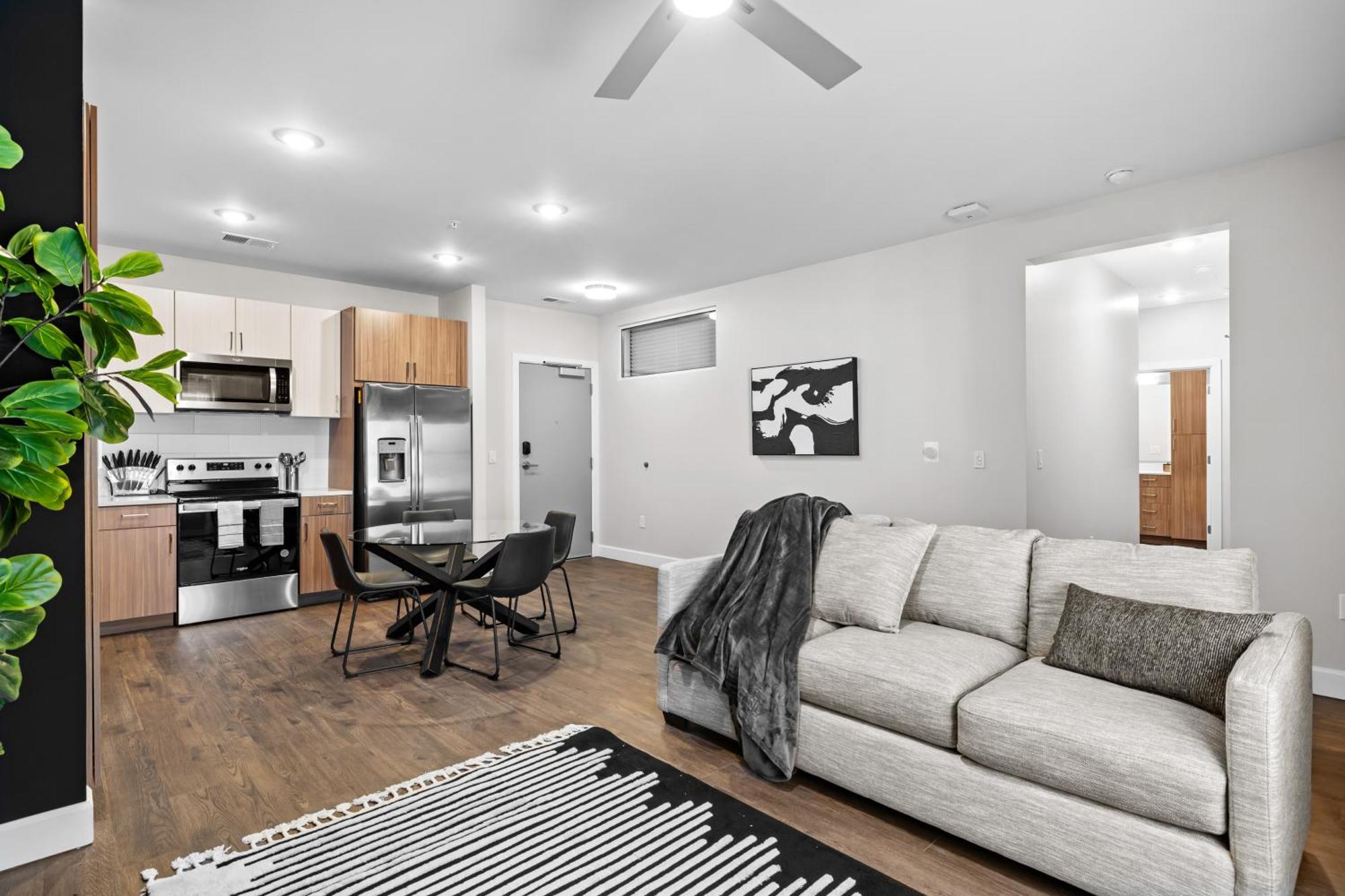 Midnight Manor Penthouse The Gulch