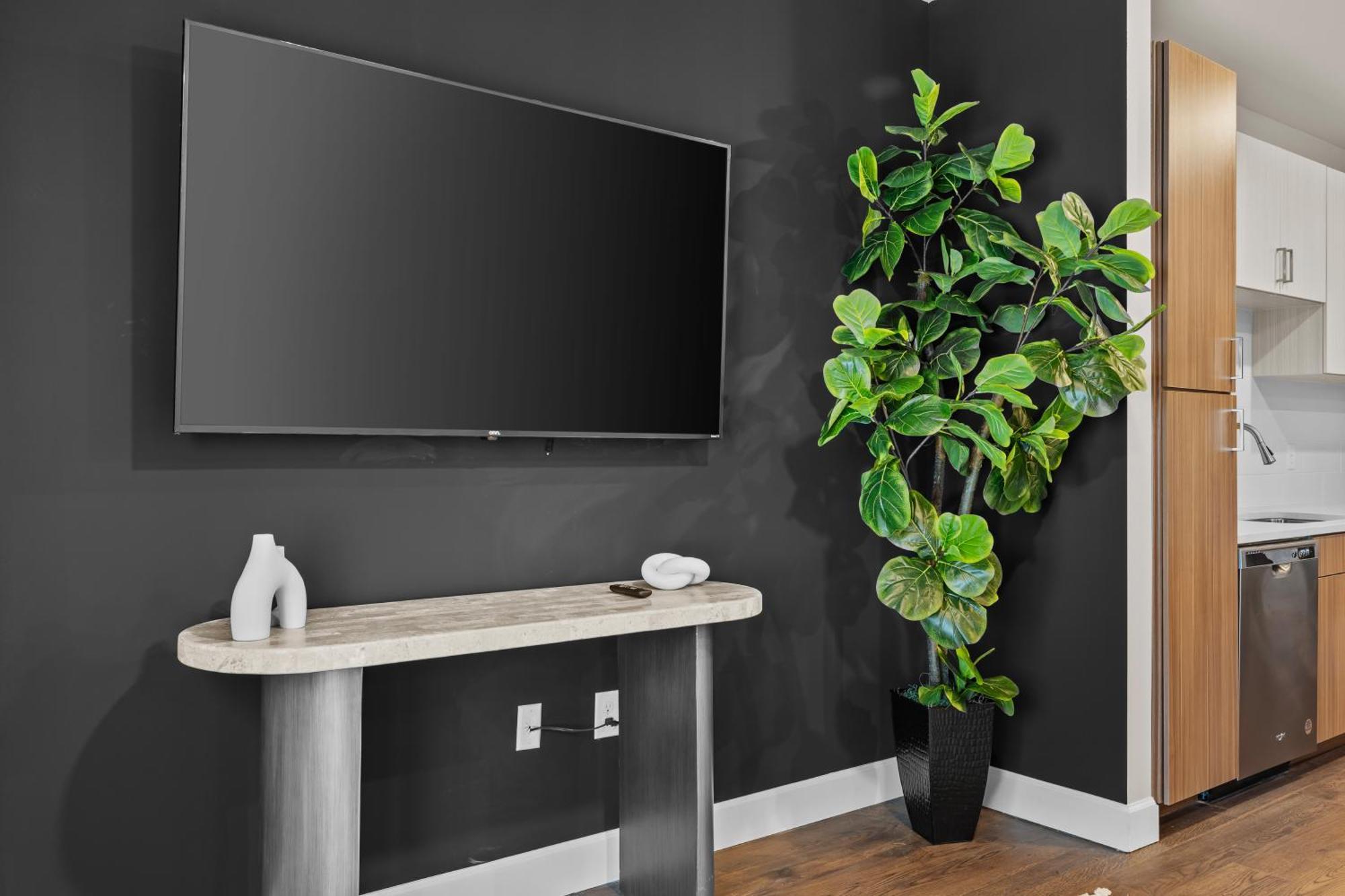 Midnight Manor Penthouse The Gulch Apartment