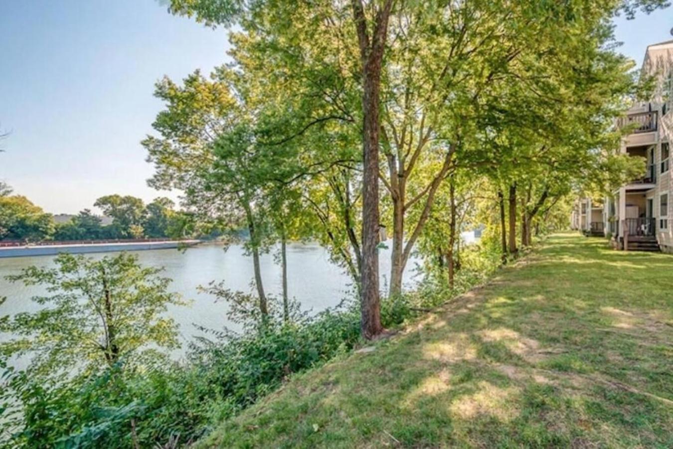 Apartment Downtown Covered Parking Unit 1014