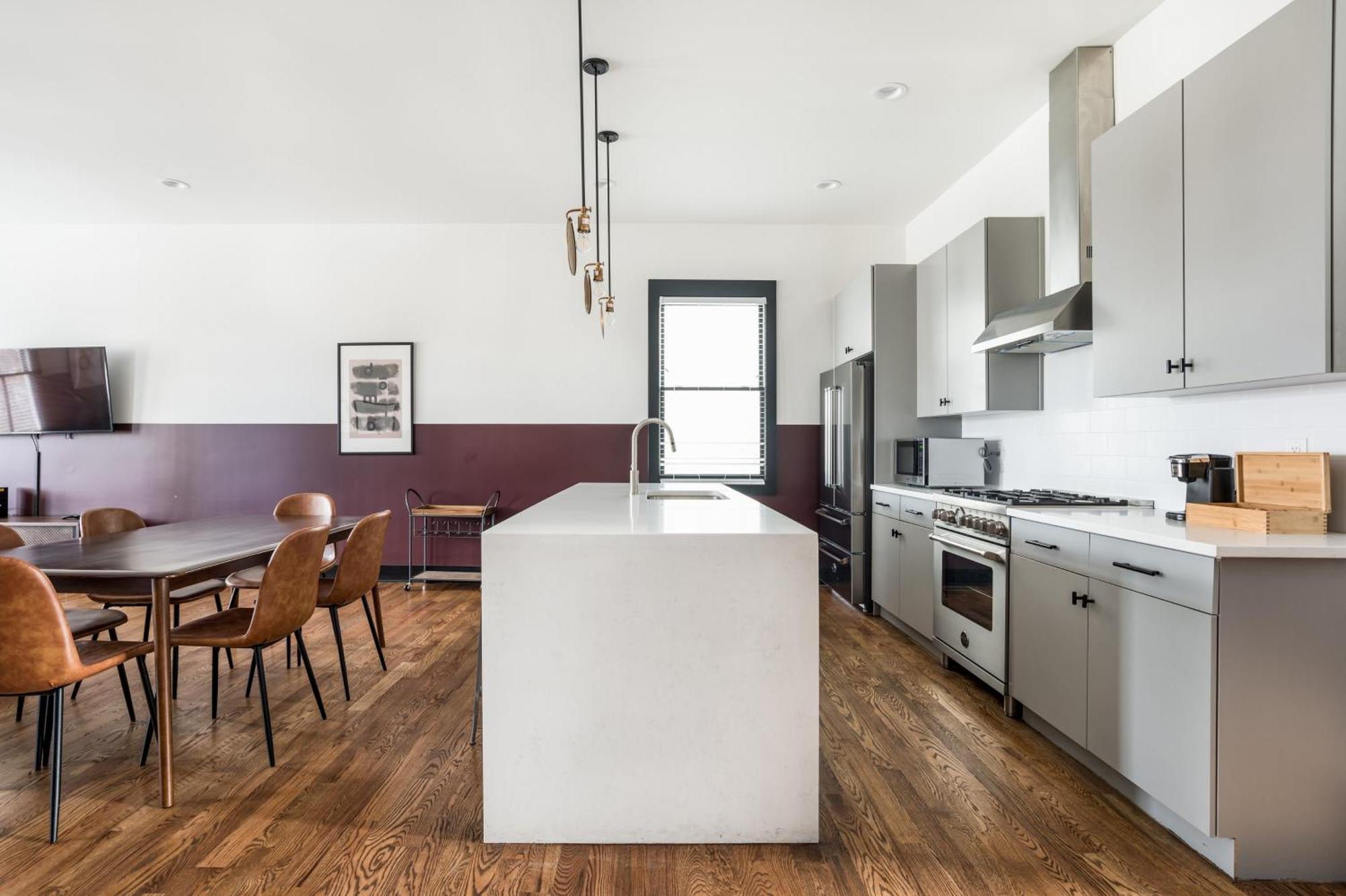 Kitty Faith Barbara By Avantstay 3 Unit Buyout W 12br In Heart Of *