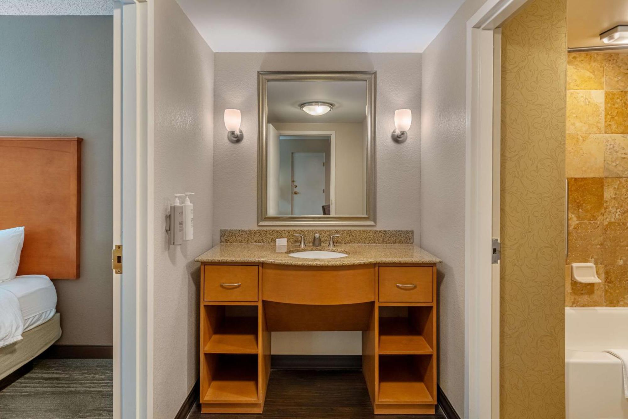 Hampton & Nashville-vanderbilt-elliston Place Hotel 3*