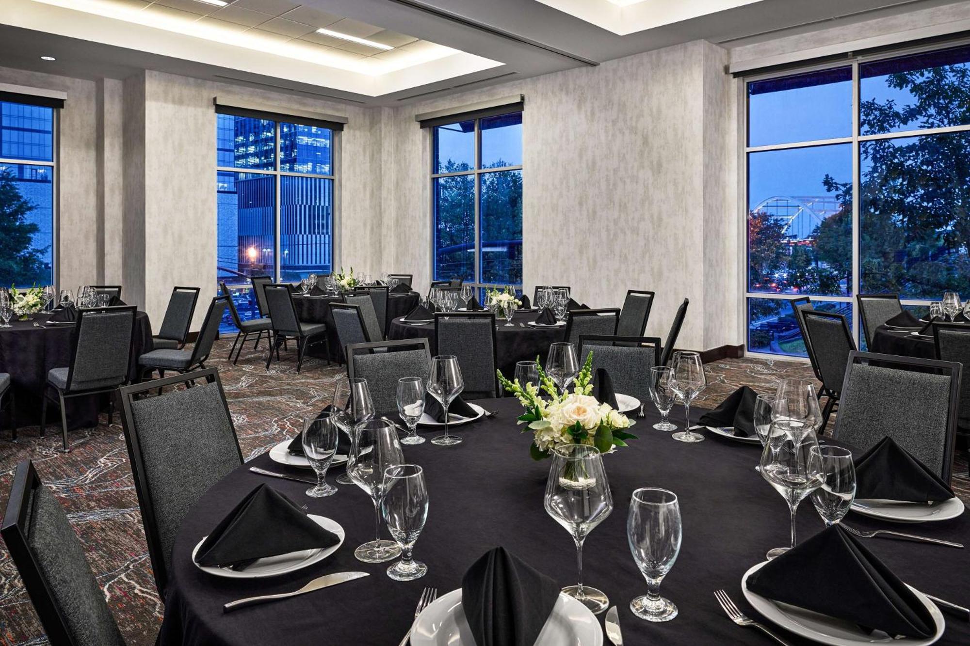 Hilton Garden Downtown/convention Center Hotel Nashville