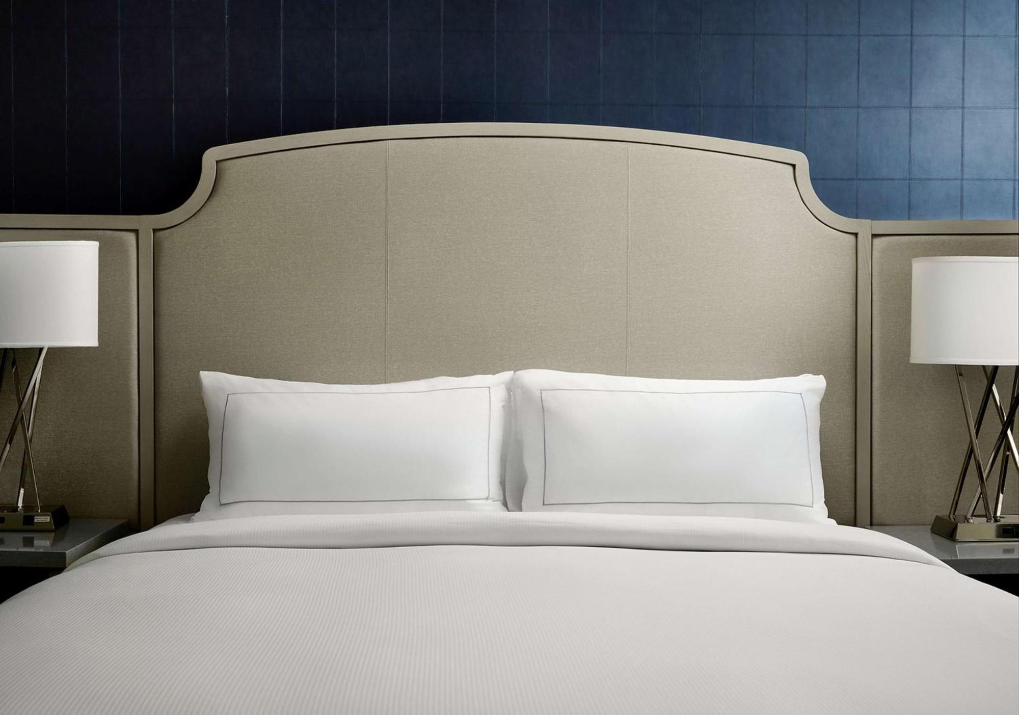 Doubletree By Hilton Downtown 4*