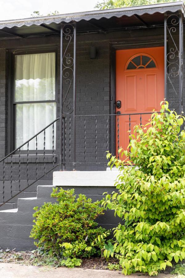 Mid-century Modern Near Downtown With Free Parking Holiday home