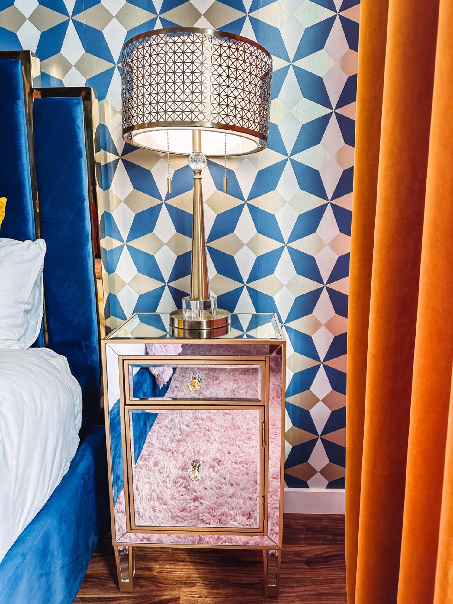 Dolly's Art Deco - Luxe Near Broadway Holiday home Nashville