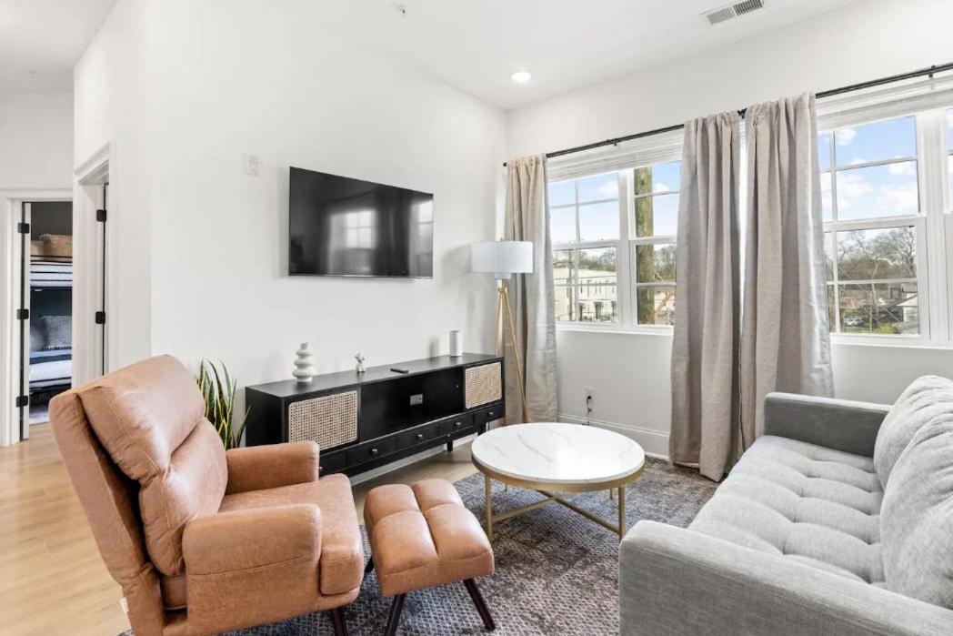 Apartment Near Downtown Broadway & Stadium - Free Parking