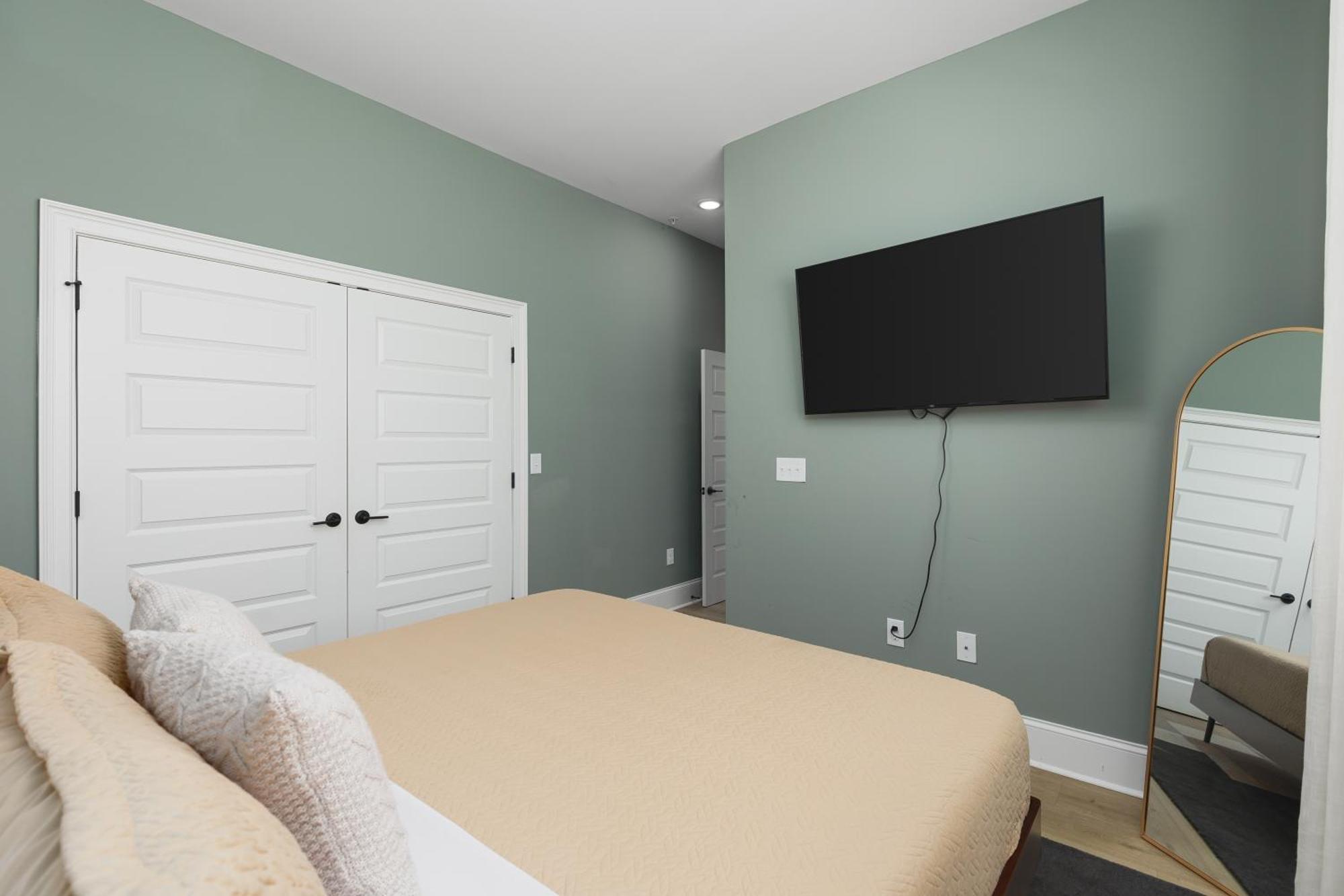 Luxury Design, Close To Broadway - 4 Beds, 2 Bedrm Apartment Nashville