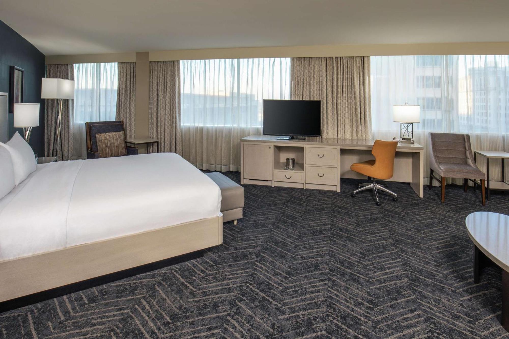 Doubletree By Hilton Downtown Hotel Nashville