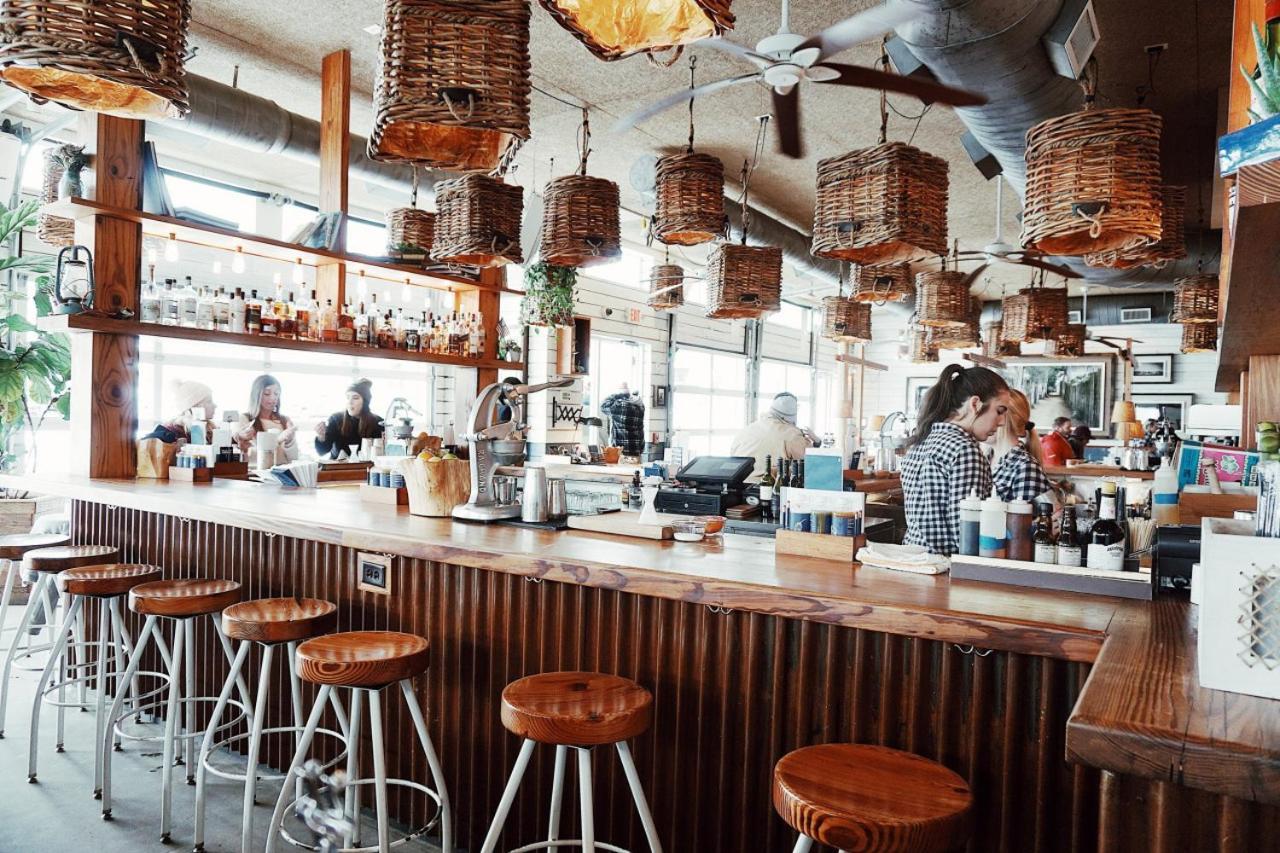 Chic And Cozy Designer 3 Miles To Downtown