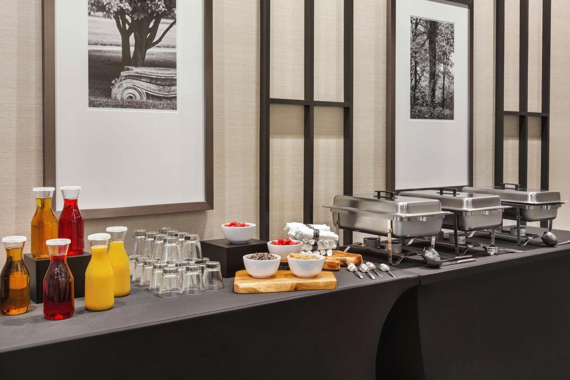 Hotel Home2 By Hilton West End Avenue 3*