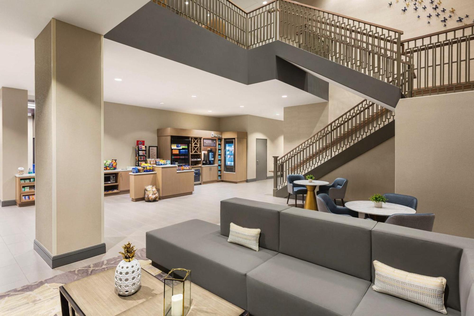 Hotel Home2 By Hilton West End Avenue 3*