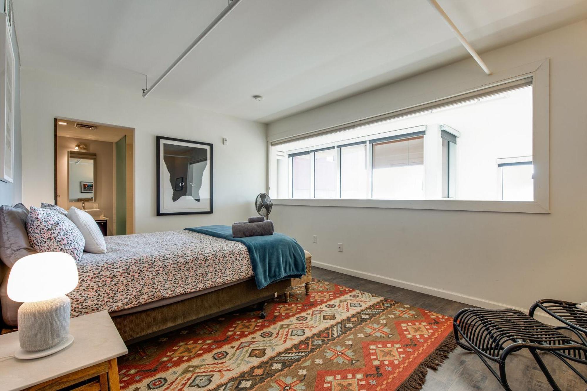Artsy Chic 1br 30day Min With Wifi Ac Parking Tv Furnished Rooftop Holiday home Nashville