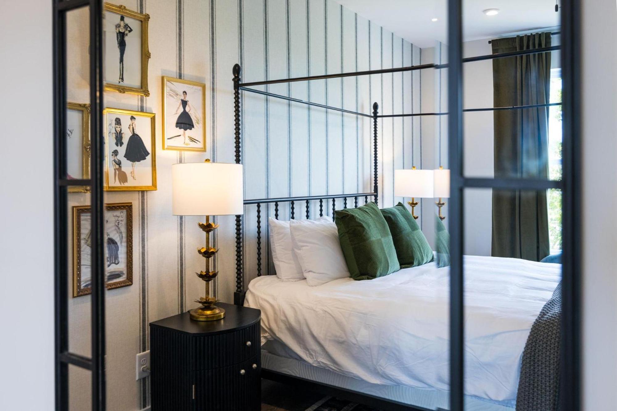 Southern & Style-2 Townhomes-7 Mins To Broadway Holiday home