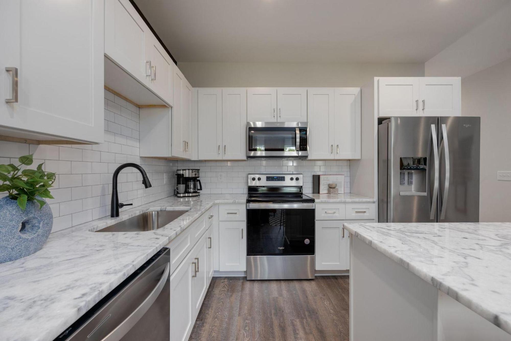 Southern & Style-2 Townhomes-7 Mins To Broadway * Nashville
