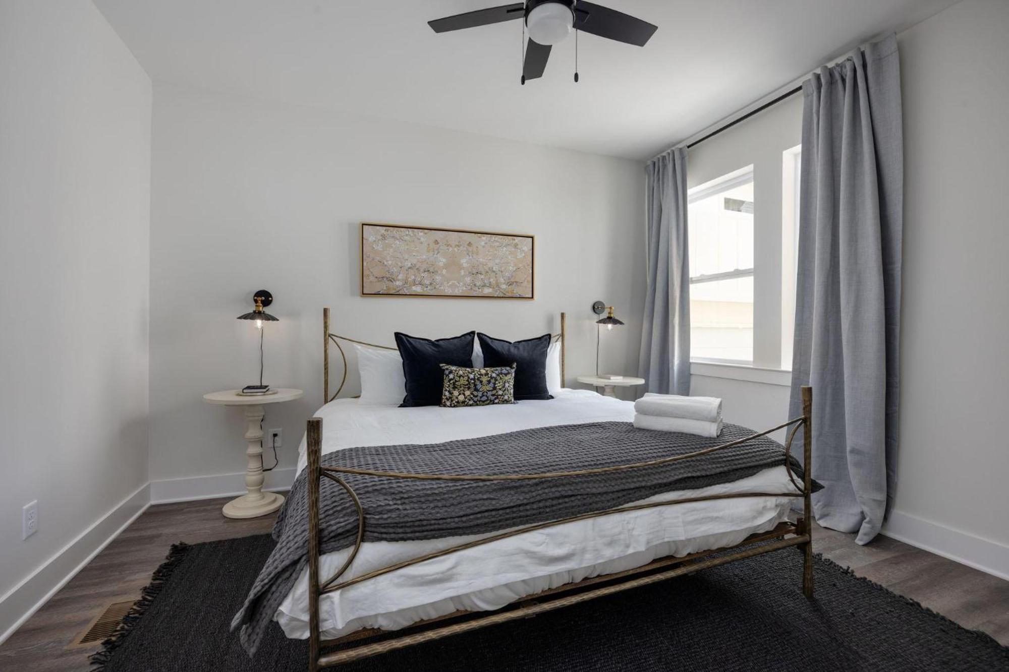 Southern & Style-2 Townhomes-7 Mins To Broadway Nashville