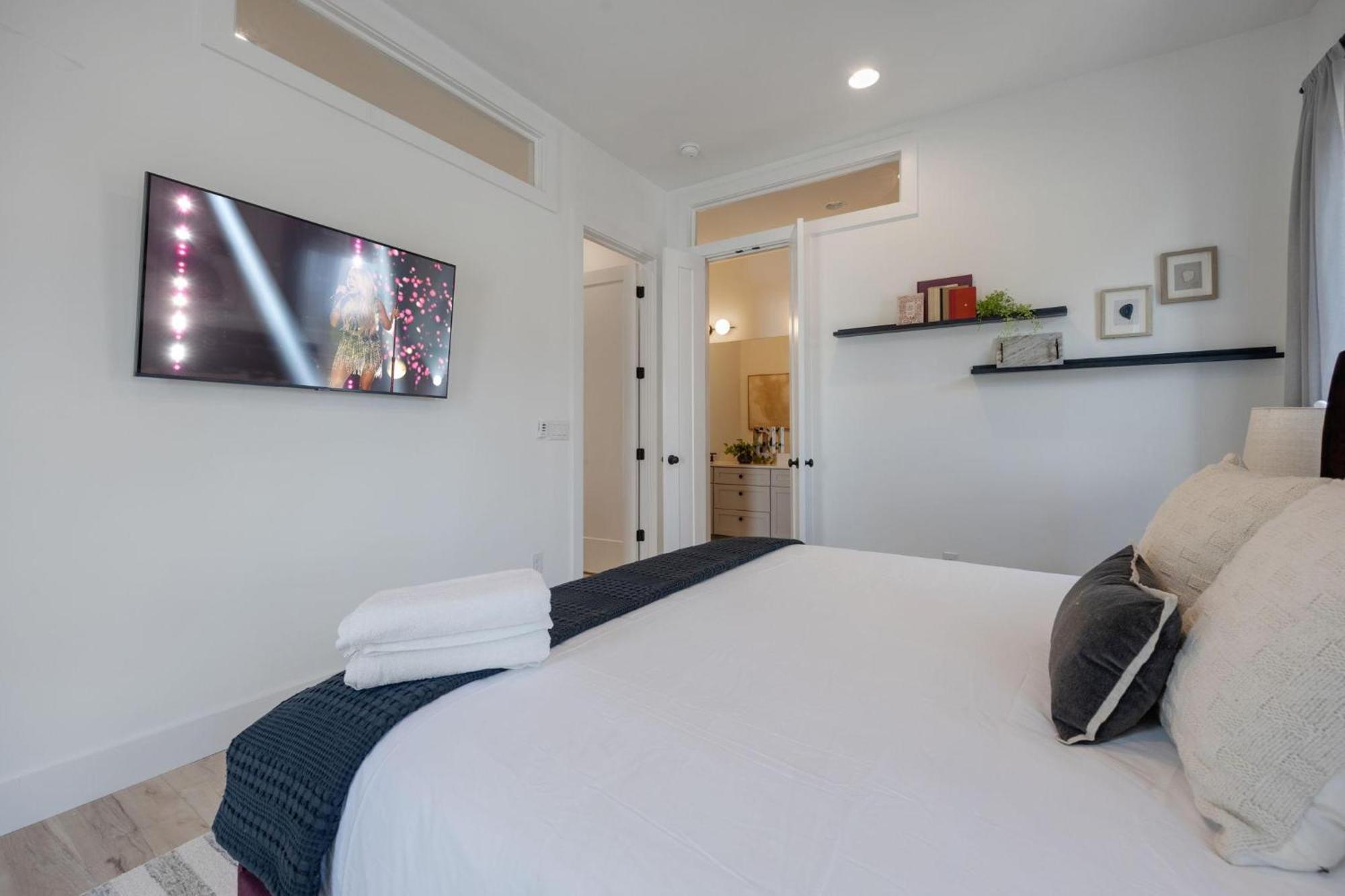 Holiday home - 1400 Napoleon St. Nashville